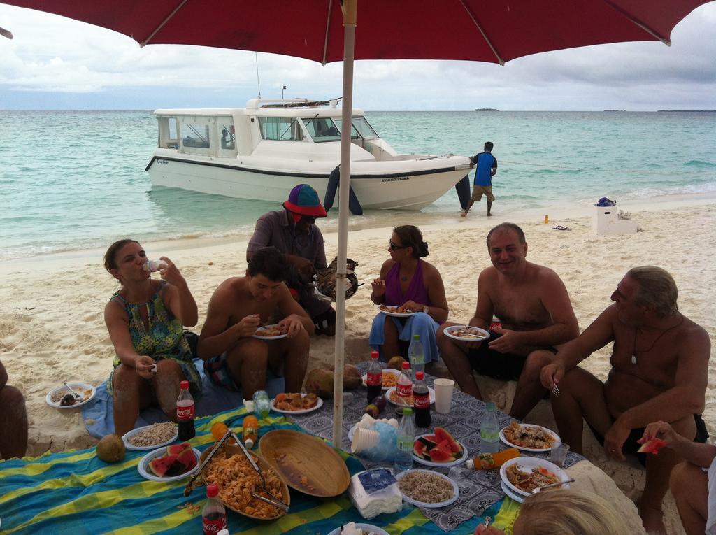 Sunset Holidays Huraa Exterior foto